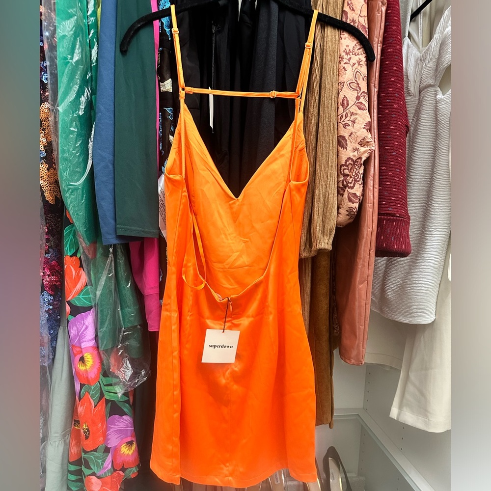 Superdown Mini Dress in orange - New but has a snag - Picture 3 of 7